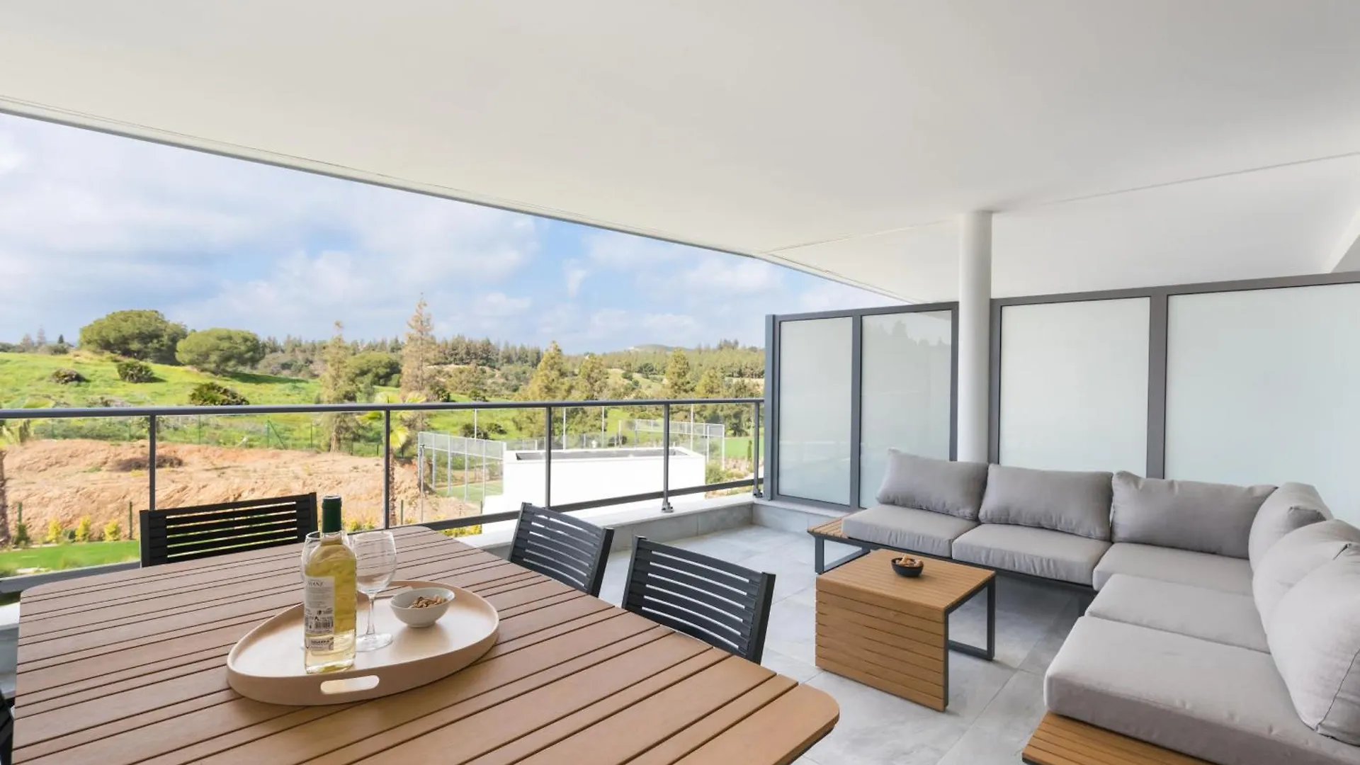 Aralia - 3-Bedroom Coastal Luxury Apartment In Mijas Spanyolország