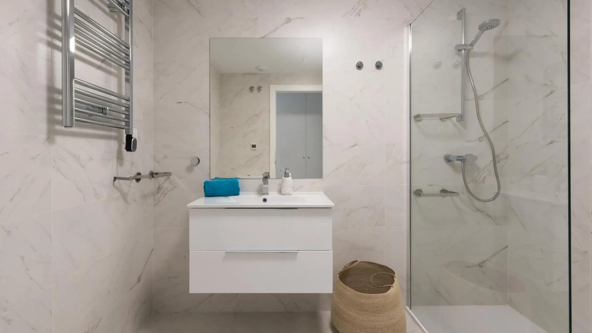 Aralia - 3-Bedroom Coastal Luxury Apartment In Mijas